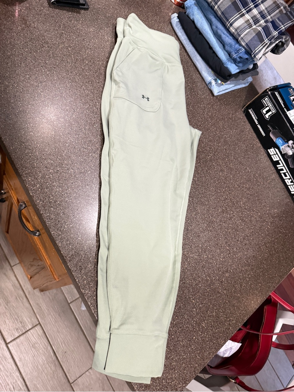 Under Armour women’s Sage Green Athletic Joggers